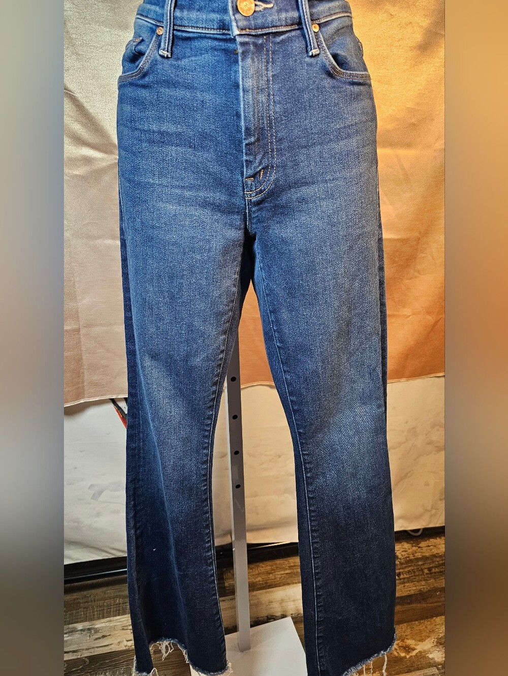 MOTHER The Weekender Fray High Rise Flare Jeans Size 28